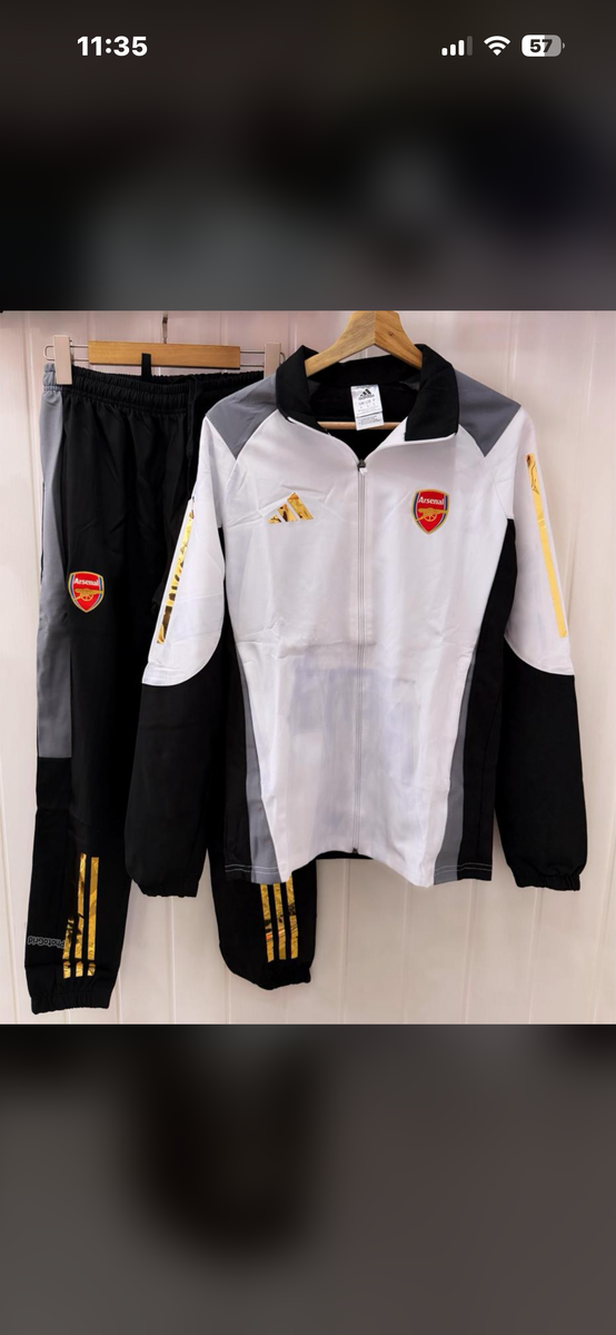 Ensemble de survêtement football