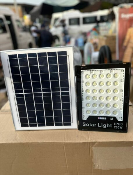 Projecteur Solaire LED 200W