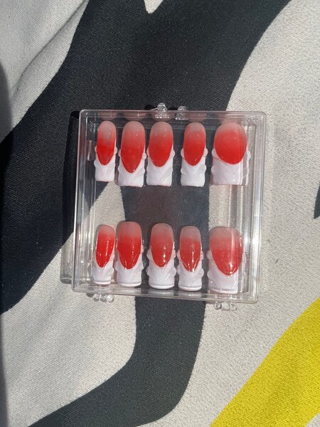 Ongles Fausse Rouge Dégradé