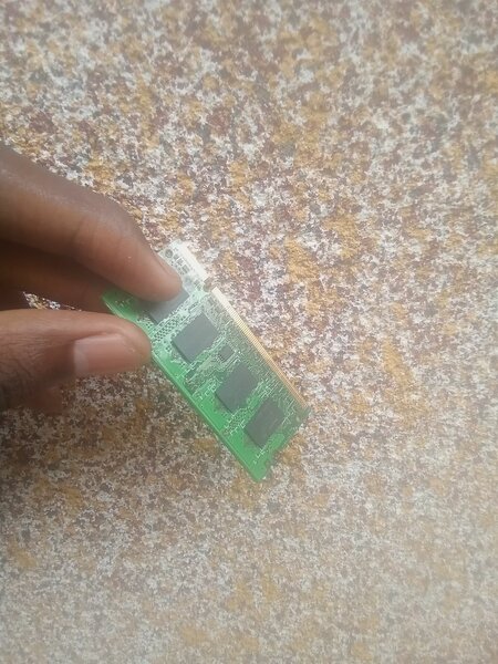 Mémoire RAM 1GB ddr2