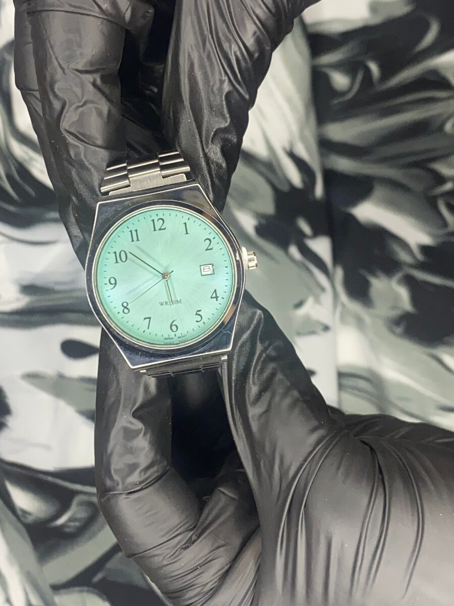 Montre élégante en acier inoxydable