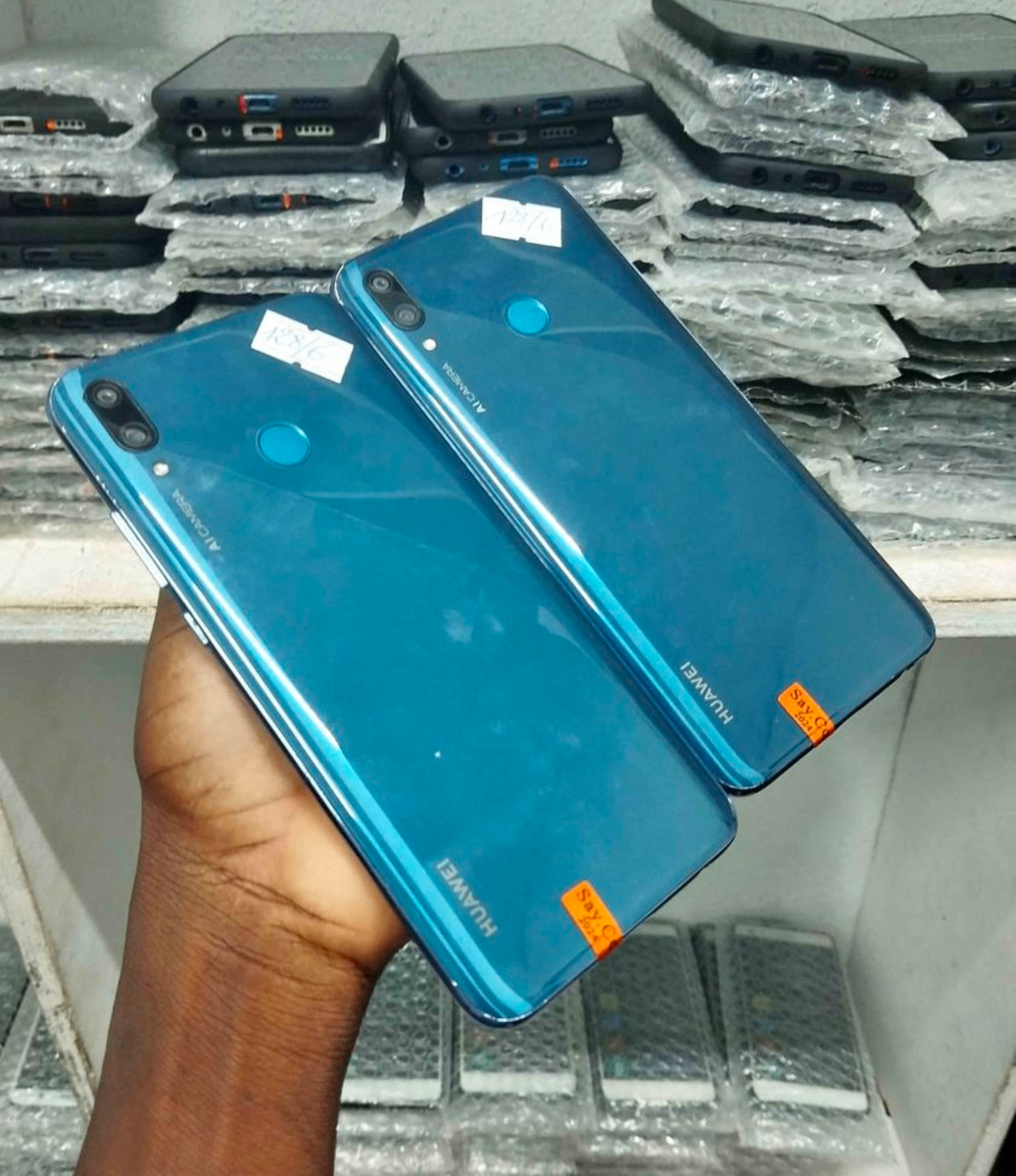 HUAWEI Y9