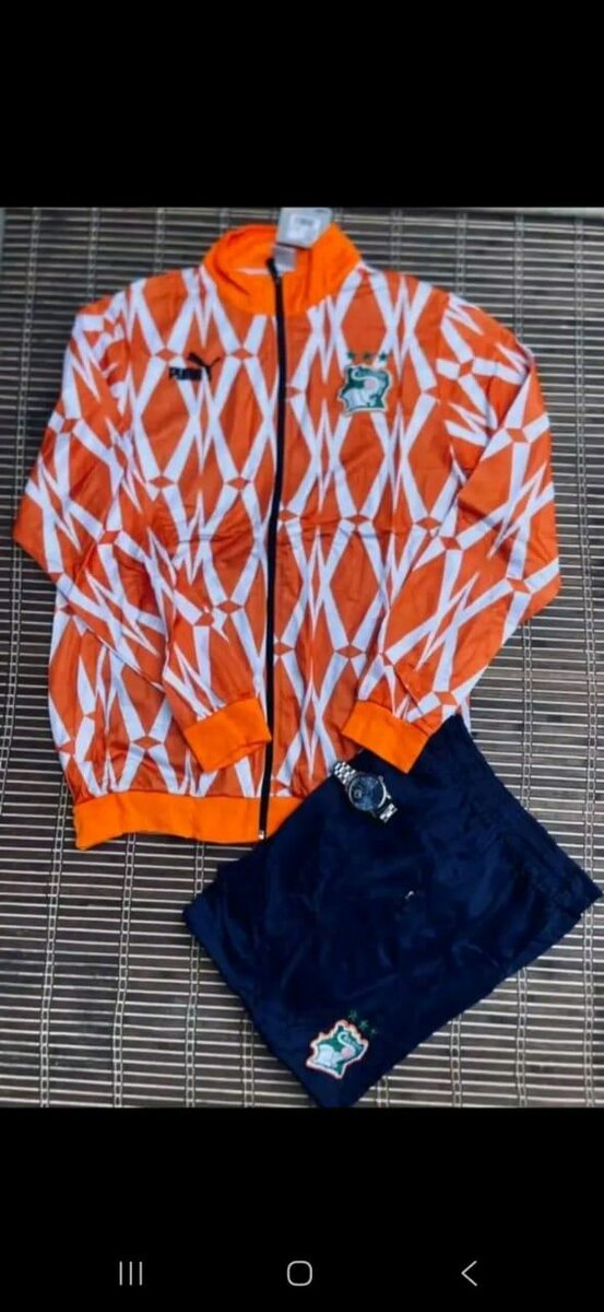 Ensemble de survêtement sportif