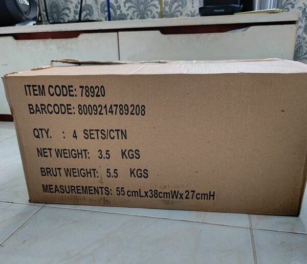 Verres en verre soufflé coloré