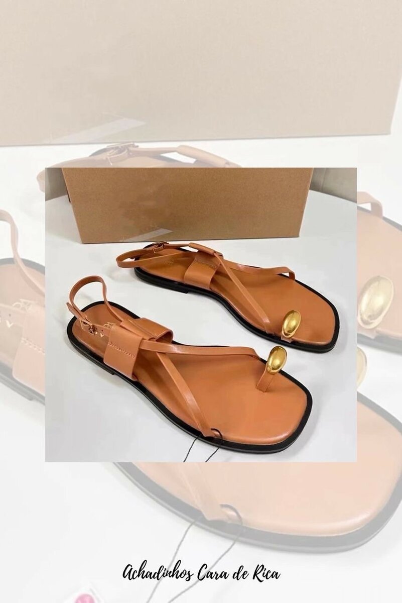 Sandales plates en cuir chic