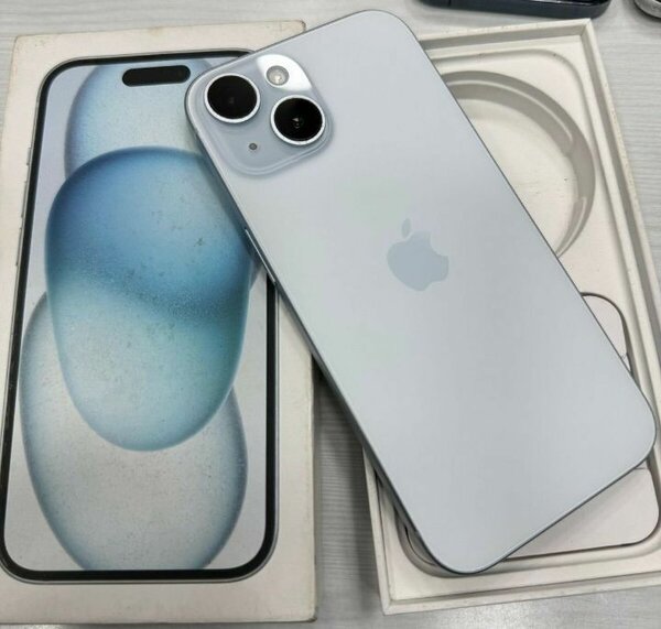 iPhone 15 simple 256Go