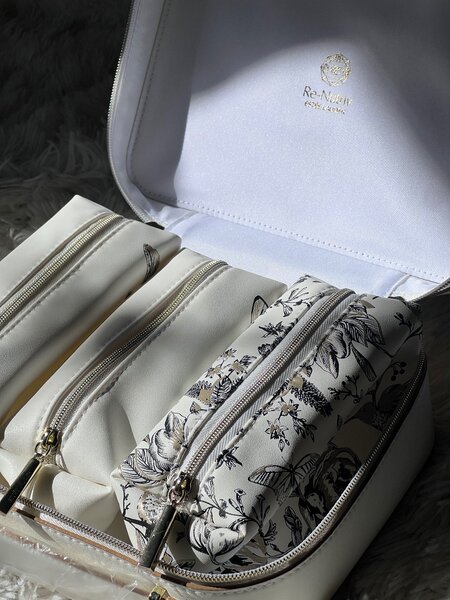 Косметички Este Lauder