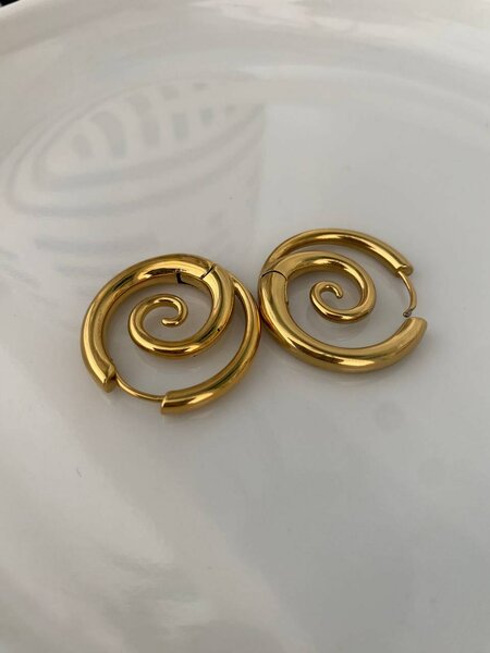 Boucles d'oreilles spirales dorées