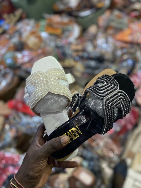 Sandales perlées élégantes