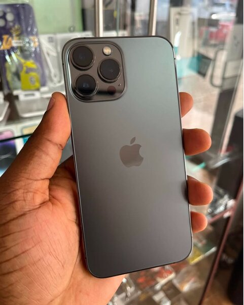 Used iPhone 13 Pro Max 512GB Factory Unlocked Battery 90%