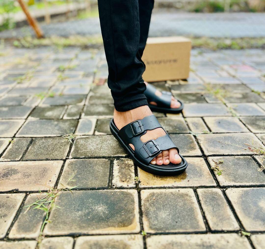 Sandales à boucles unisexes