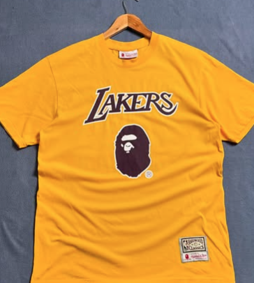 Rare A Bathing Ape 🦍 X L.A Lakers jersey size : L/XL