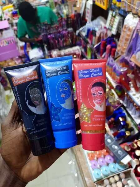 Gommage de visage en masque