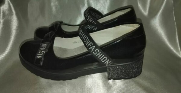 Туфли на учёбу.