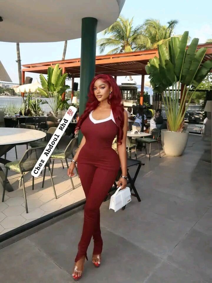 Robe élégante et moulante