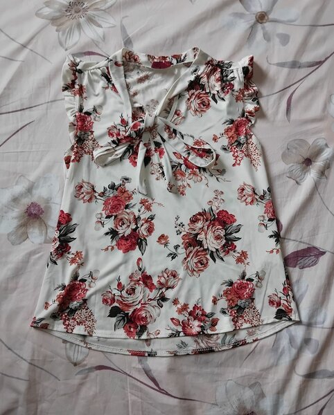 First Love White & Red Rose Top, Size S