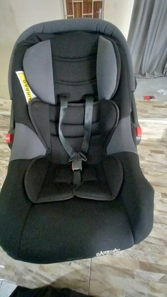 Infant car seat