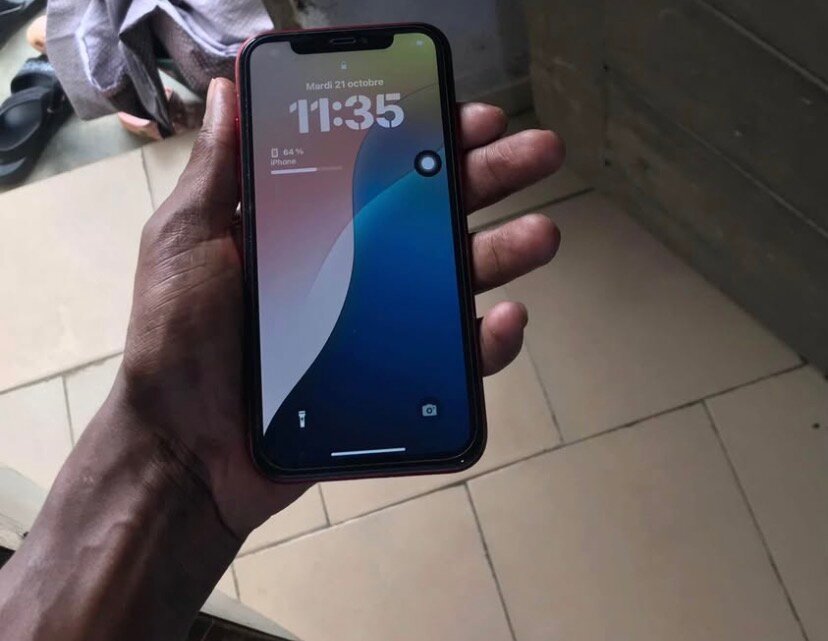 Apple iPhone XR Rouge 64Go