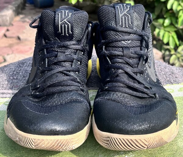 *NikeKyrie 3 EP 'Multi-Color'*