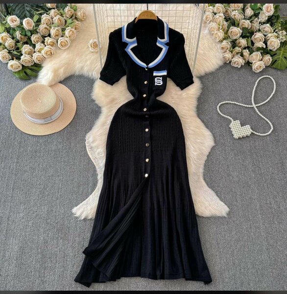 Robe chic boutonnée en maille