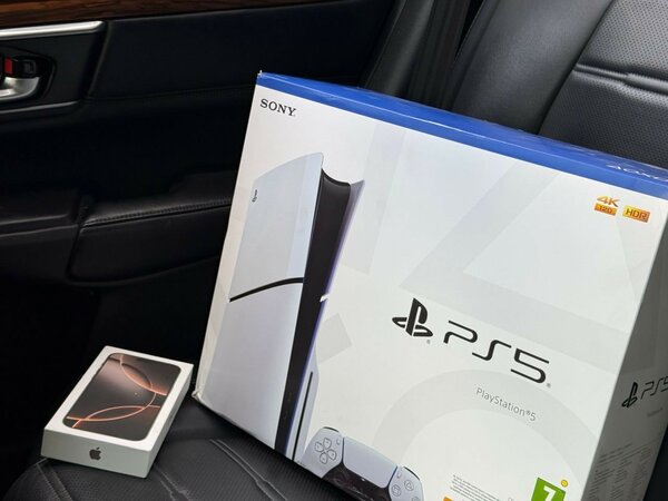 PlayStation 5 (Standard)
