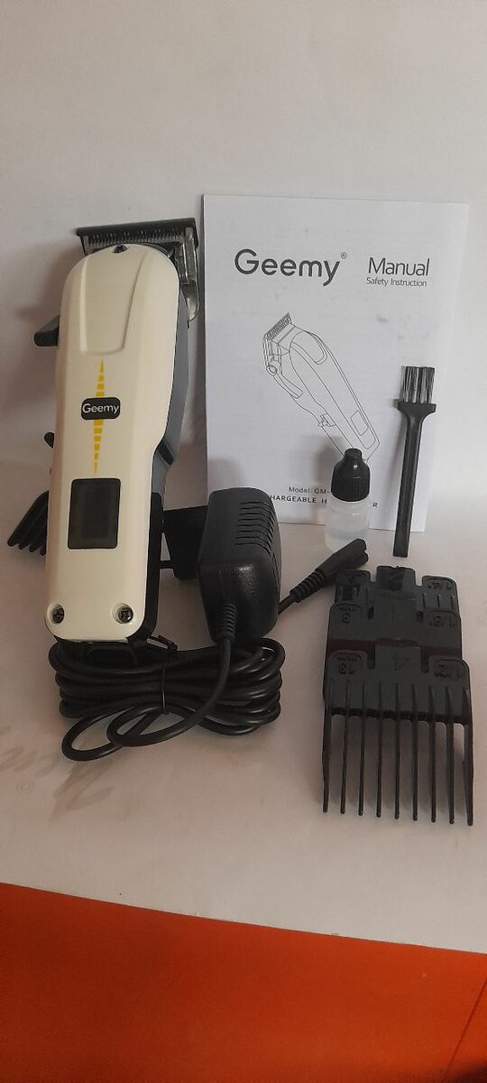 Tondeuse professionnelle Geemy GM-6018