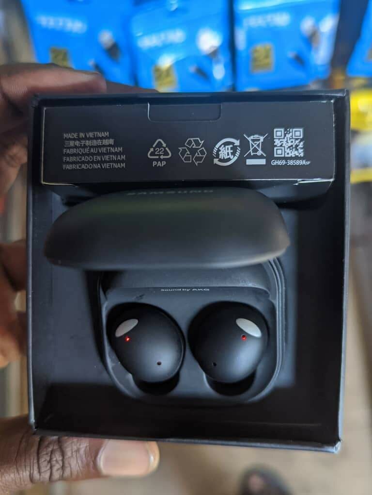 Samsung earbuds