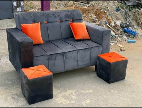 Canapé gris foncé avec ottomans