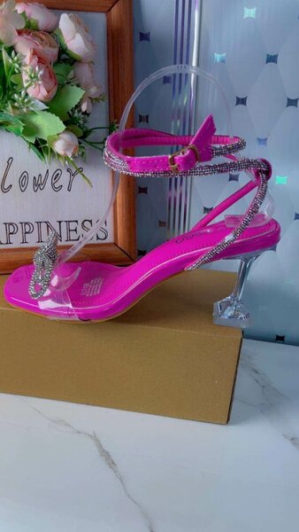 Sandales à talons brillantes femme