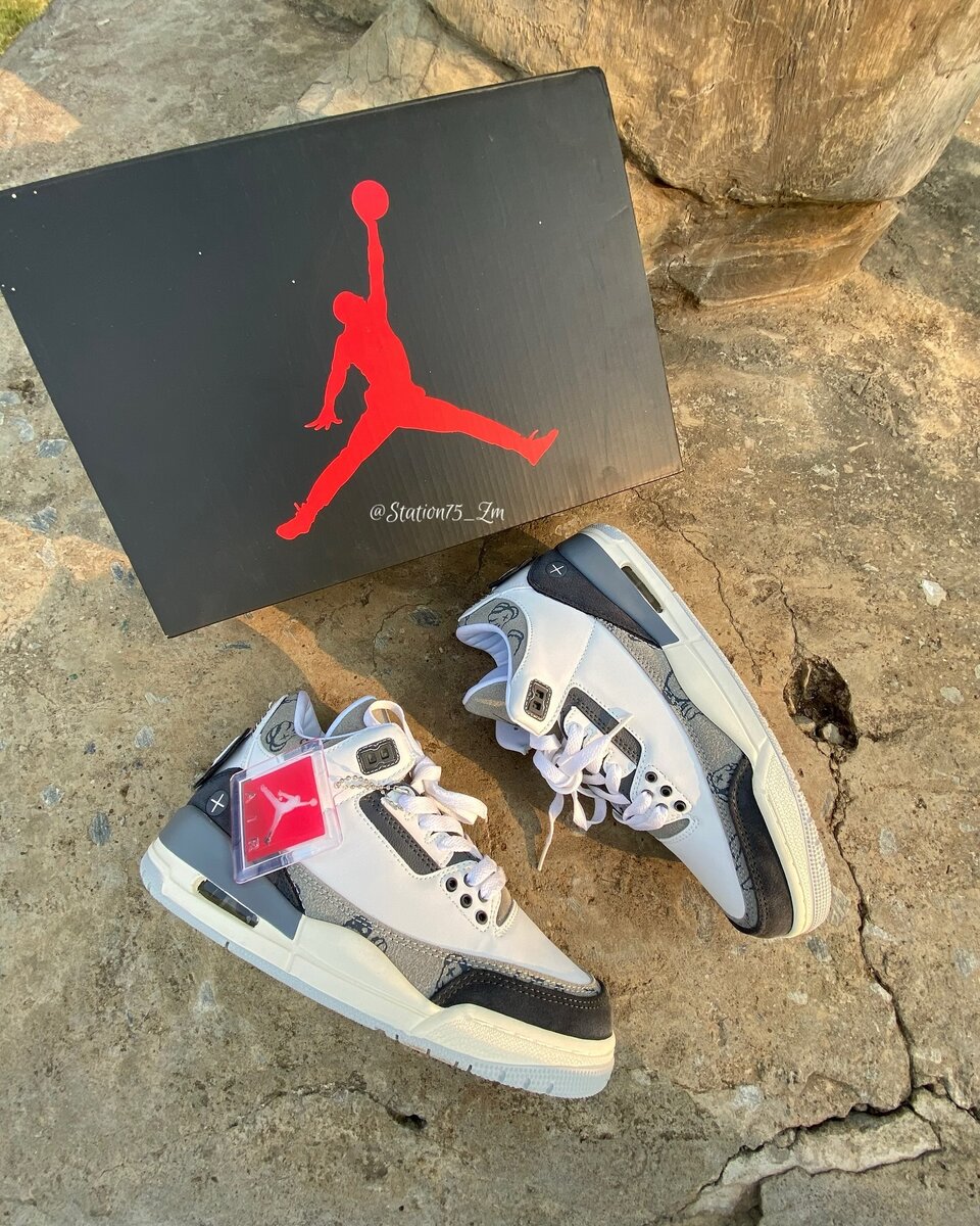 Airjordan Retro 3s X KAWS