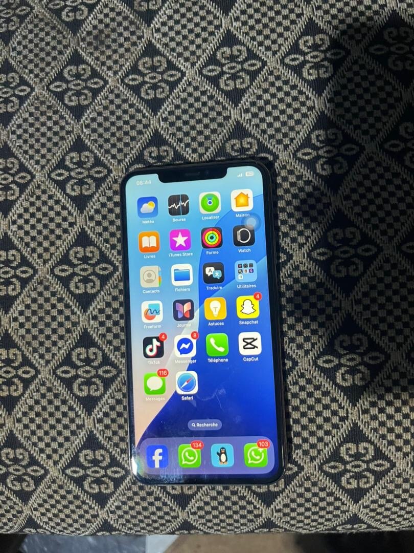 IPHONE 11 PRO MAX