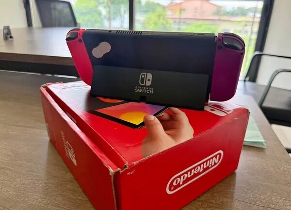 Nintendo Switch Console