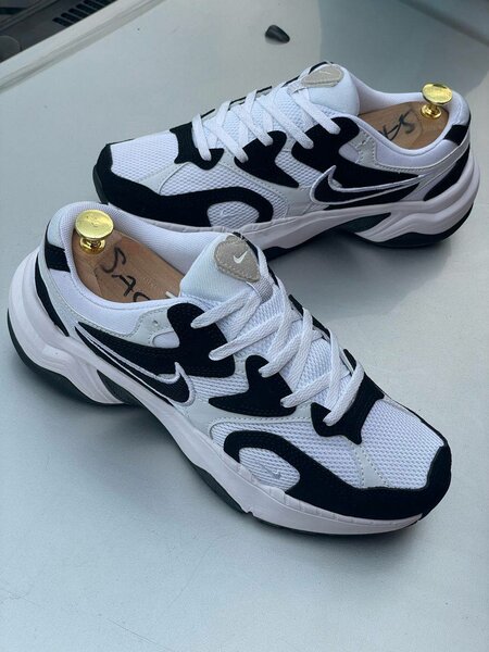 BASKETS NIKE