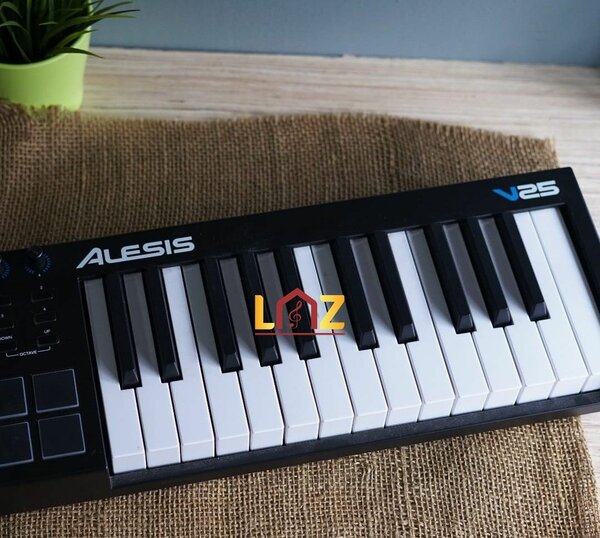 Clavier MIDI Alesis V25