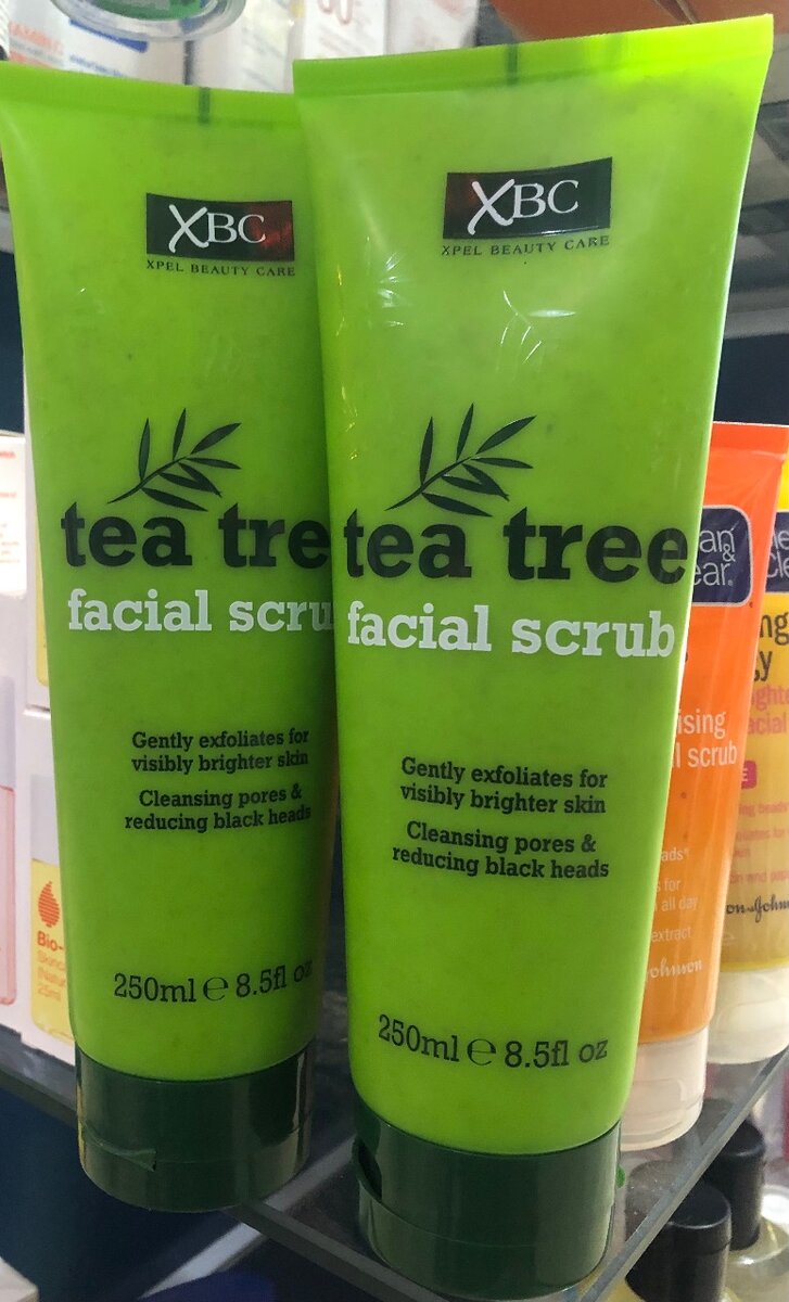 TEA TREE FACIAL SCRUB 250ml