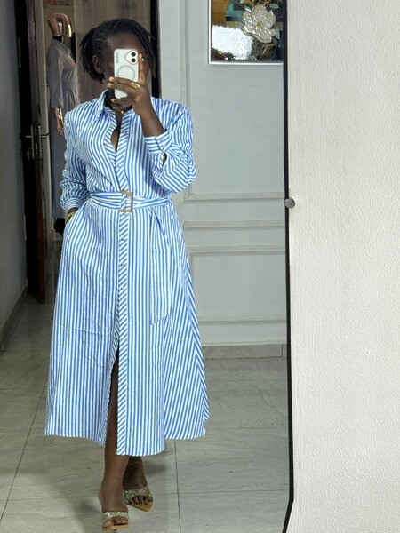 Robe chemise rayée élégante
