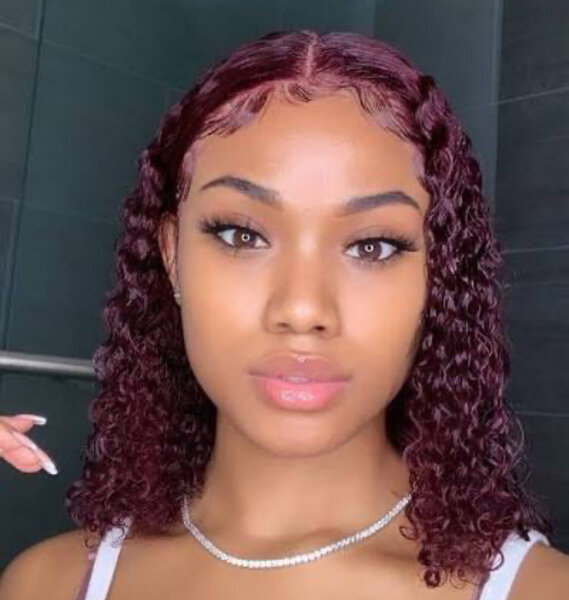 Perruque bouclée synthétique