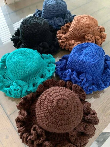 Chapeaux Crochet Colorés à Volants