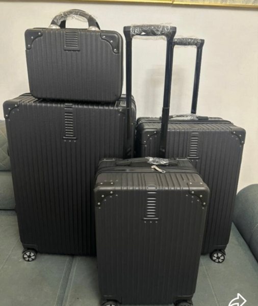 Ensemble de 4 valises rigides noires