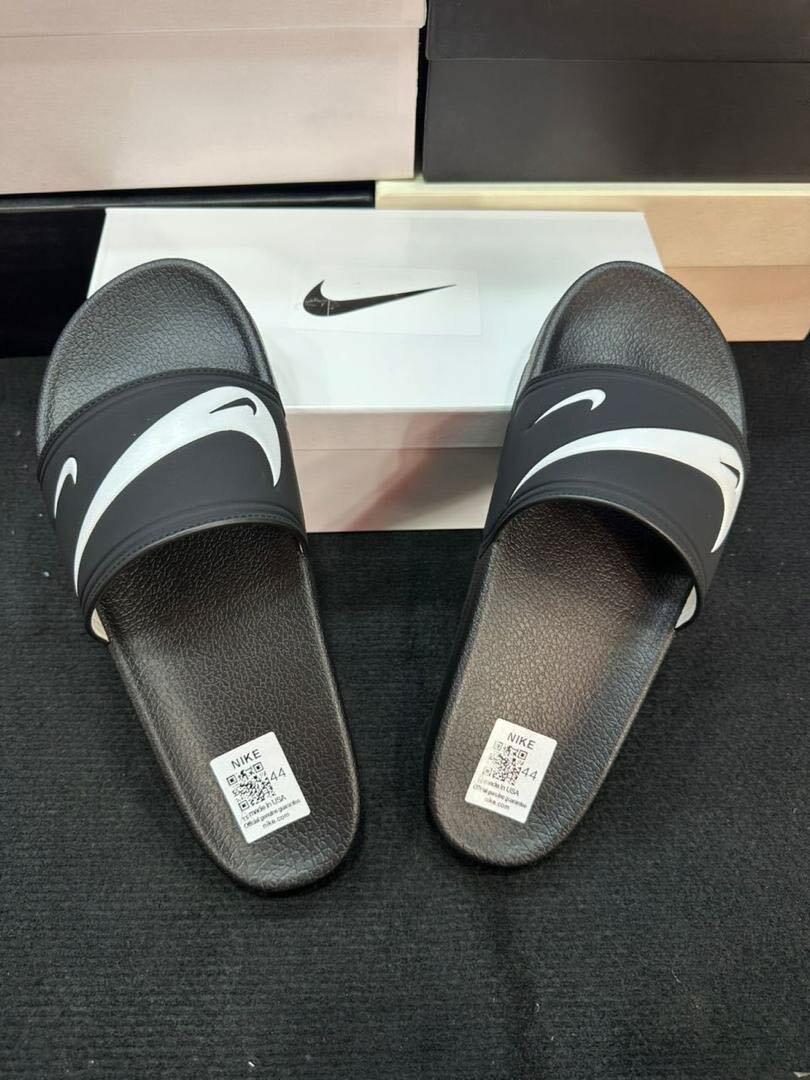 Claquettes tendance unisexes