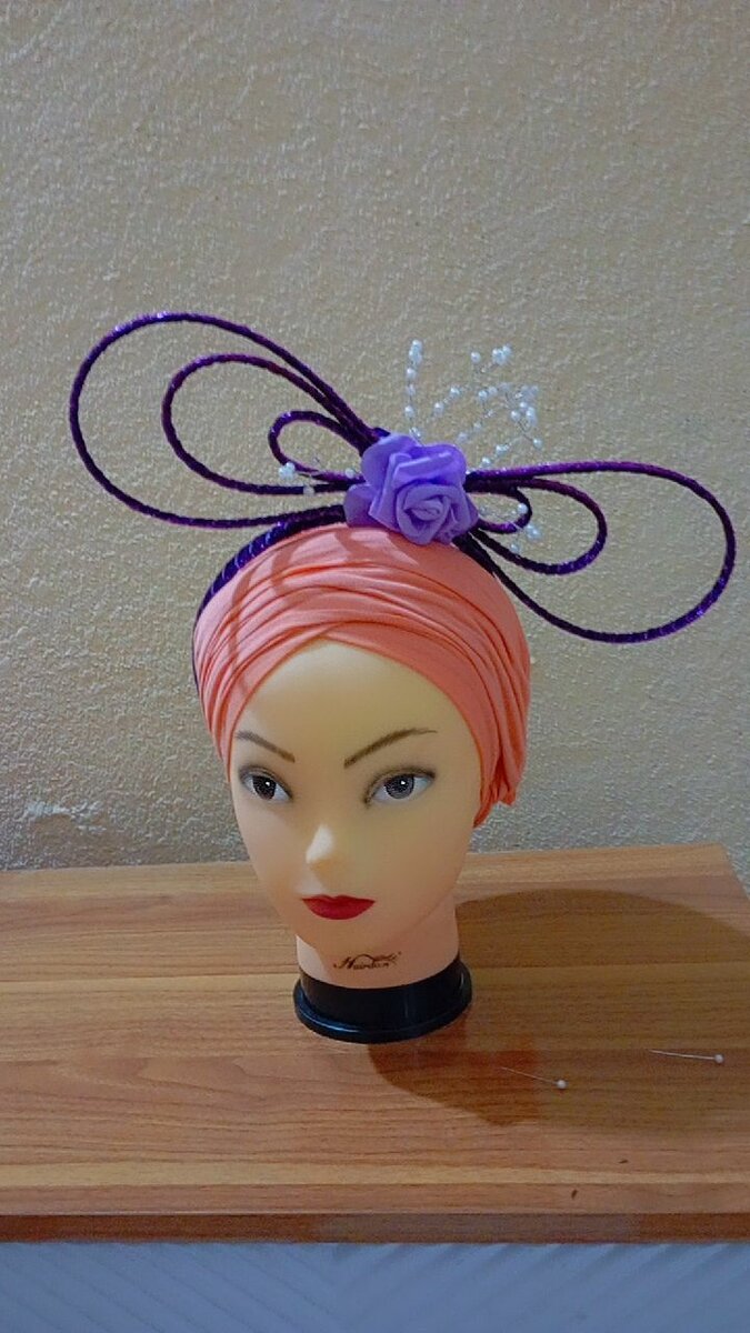 Chapeau fascinant élégant