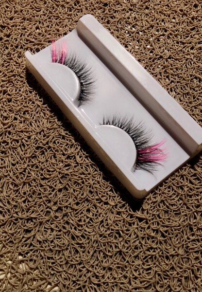 Colored strip cat eye lashes