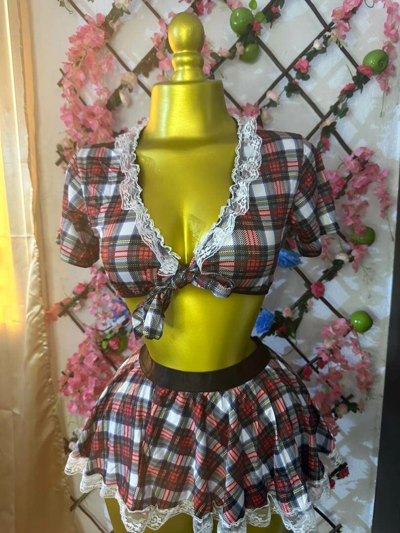 Costume sexy à carreaux