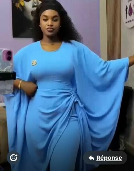 Robe longue élégante bleu ciel