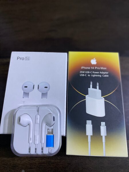 Câble, Adaptateur et Écouteurs