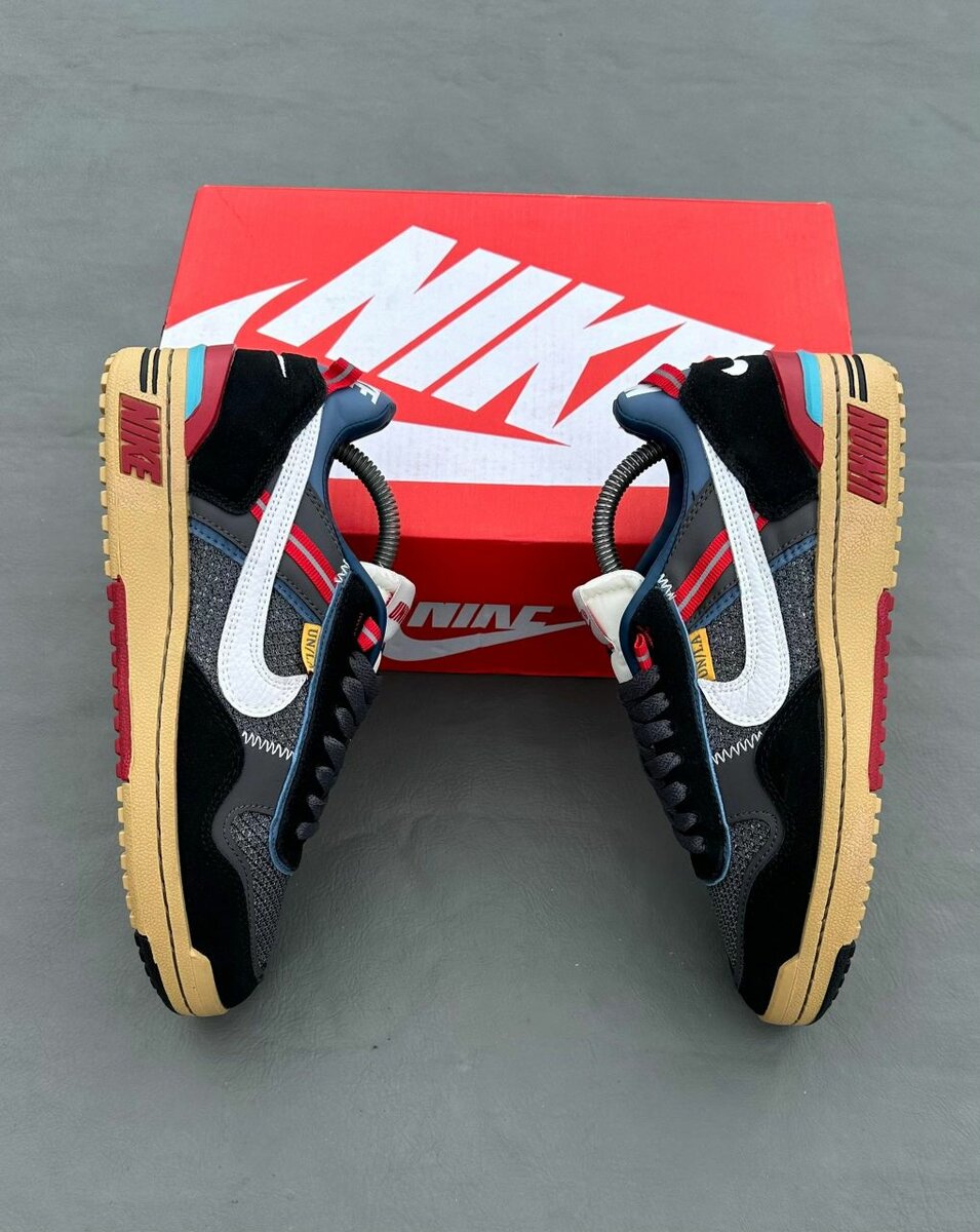 Nike Sneakers Modern Style