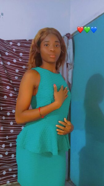 Robe verte élégante femme