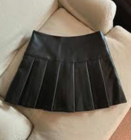 Jupe plissée en simili cuir