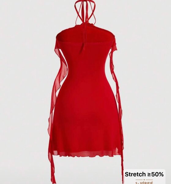 Robe évasée rouge élégante