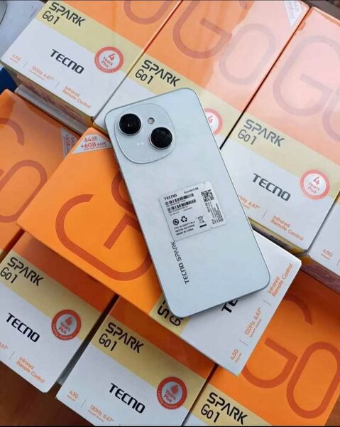 TECNO SPARK GO1 128GB 8GB RAM Première copie conforme dubaï